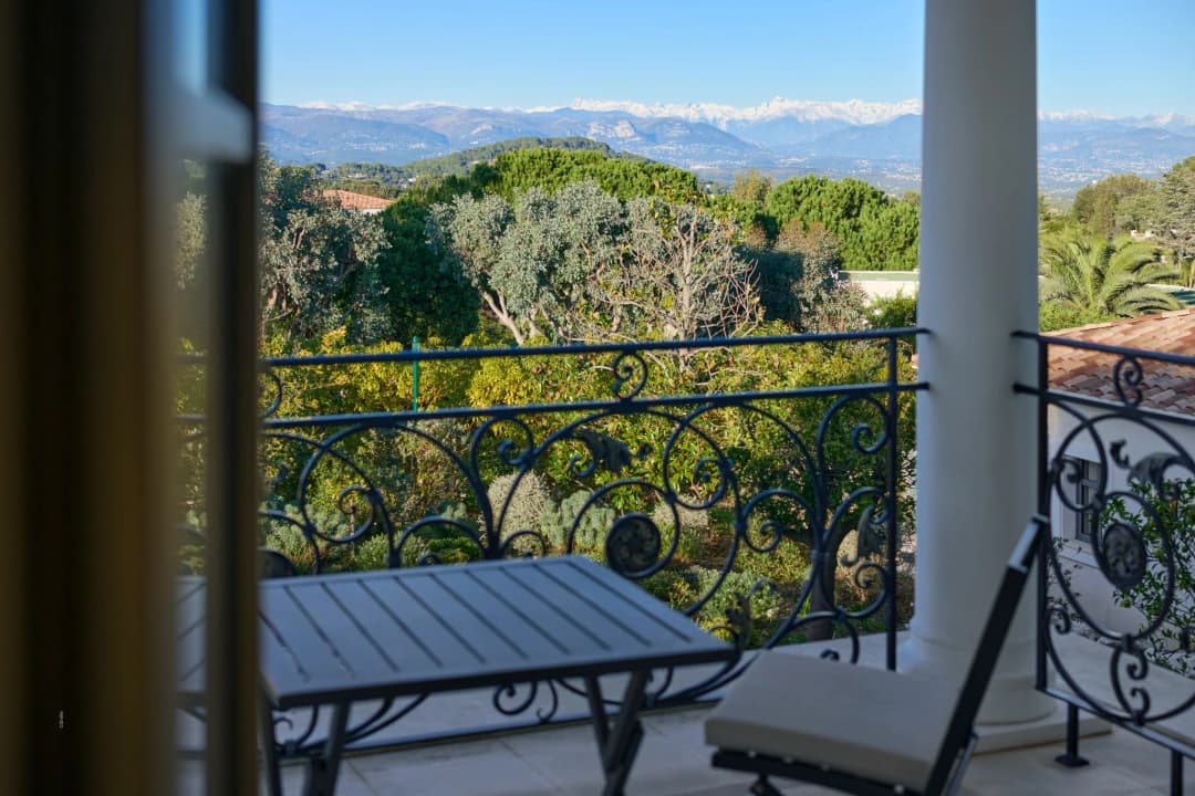 Balcony, mountain view